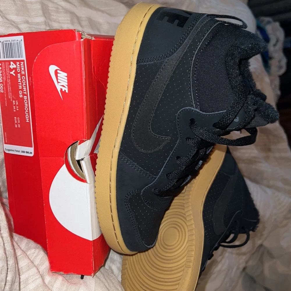 Nike Kids Black and Tan Sneakers